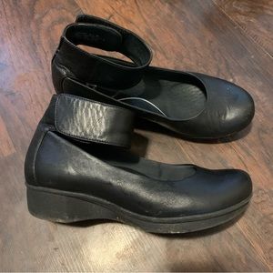 Dansko Lulu leather wedge shoes